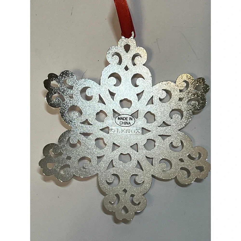 Lenox sparkle scroll